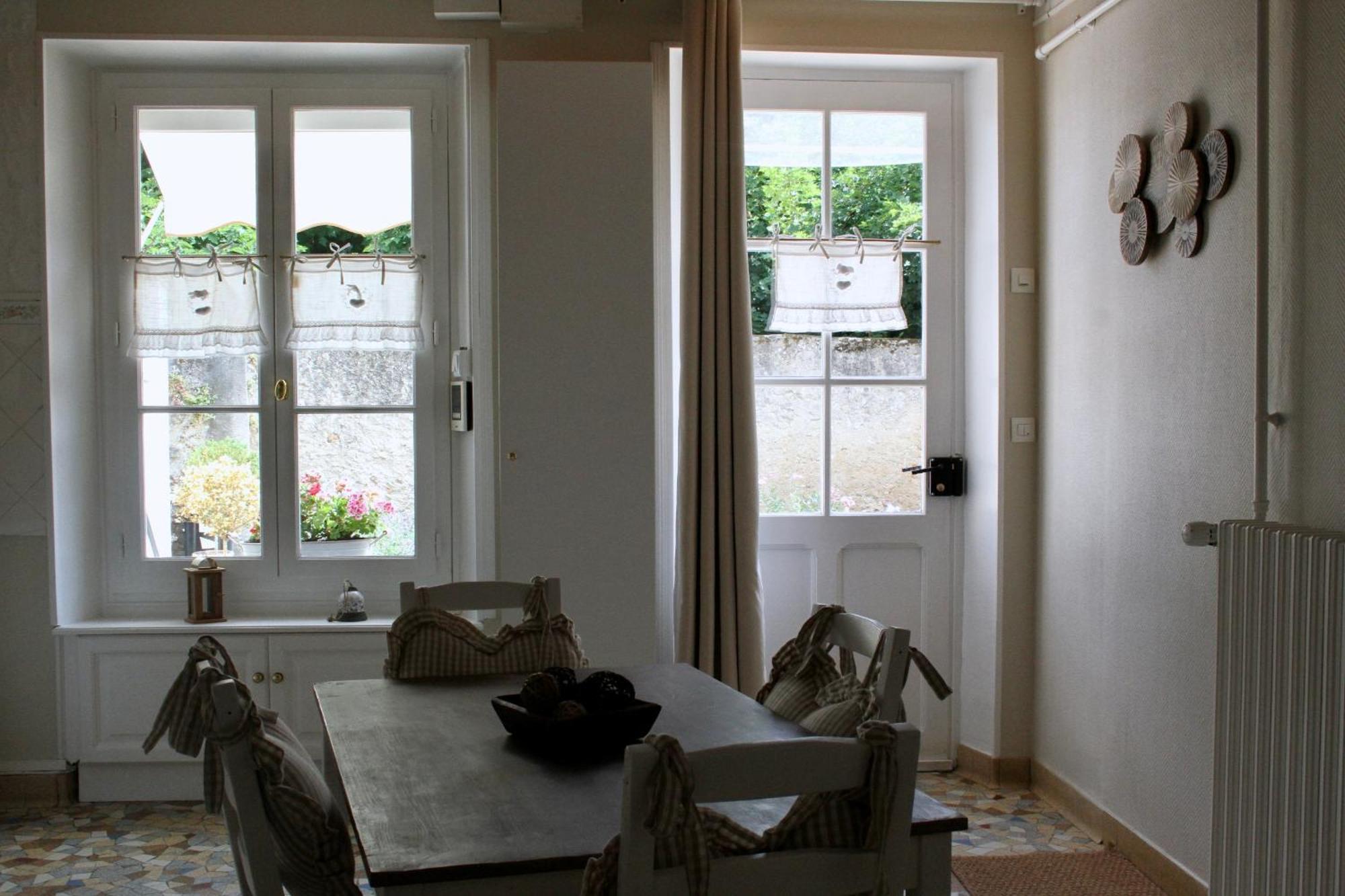 Chambres A La Maison Hermitage Aincourt Kültér fotó